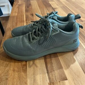 Strike movement haze training shoes